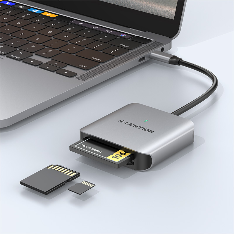 کارت خوان لنشن C8CR از یک طراحی مربعی شکل کوچک و ظریف برخوردار است که برای آن 3 ورودی اعم از CF، Micro SD و  3.0 SD طراحی شده است. لذا میتوانید برای خواندن یا نوشتن بر روی هر یک از کارت حافظه های متعلق به ورودی های این محصول کارت خوان اقدام کنید. یکی از نکاتی که در خصوص کارت خوان ها از اهمیت بالایی برخوردار است، عدم قطع اتصال و همینطور قابلیت خواندن و نوشتن همزمان بر روی کارت حافظه ها میباشد که کارت خوان LENTION C8CR از این ویژگی برخوردار است. به علاوه سرعت خواندن و نوشتن اطلاعات در این کارت خوان ایده آل است و تا 95Mb/s میرسد.