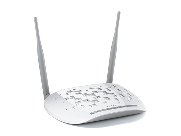 با استفاده از پورت چند منظوره USB 2.0 TD-W8968، کاربران می توانند چاپگرها، فایل ها، مودم 3G یا پخش رسانه را در سراسر شبکه در خانه با چندین کامپیوتر مختلف یا حتی خارج از خانه، با استفاده از عملکردهای سرور FTP دستگاه به اشتراک بگذارند تا هرگز مجبور نشوید با فایل های خود قسمت کنید